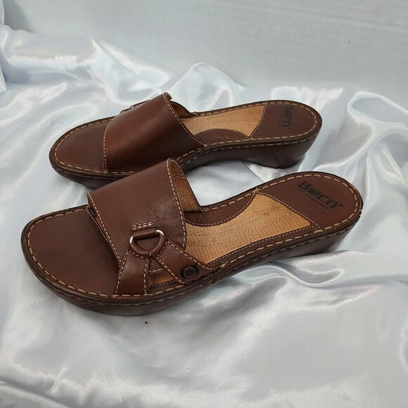 Born Brown Leather Slides Sandals Size 9 - Picture 1 of 7